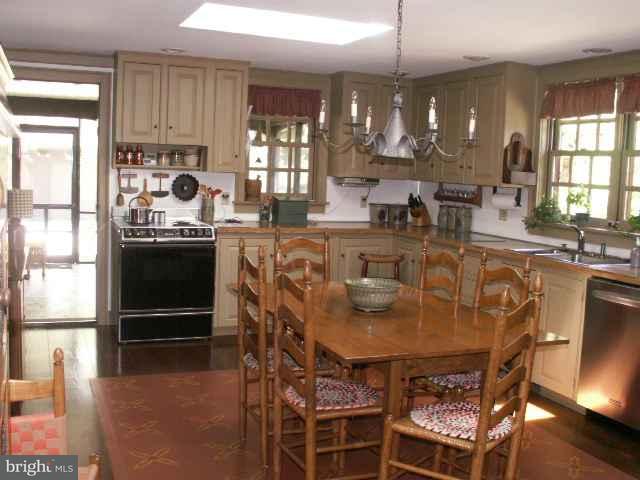 135 Log Cabin Road Newville, PA 17241 - Photo 10 of 25 Gallery Image 10