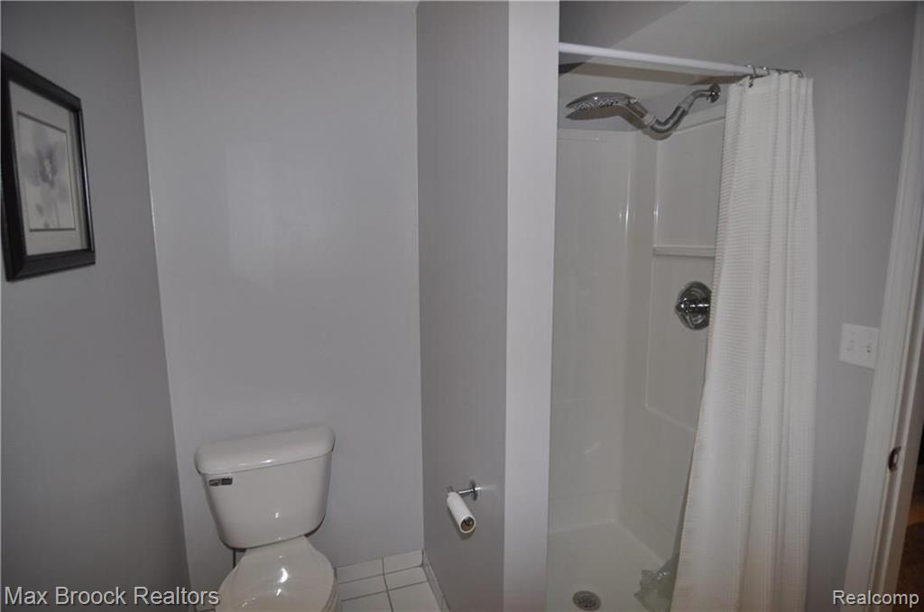 699 Twin Oaks Court Rochester Hills, MI 48307 - Photo 41 of 65