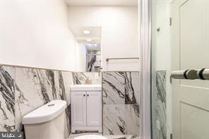 2102 South Opal Street Philadelphia, PA 19145 - Photo 6 of 24