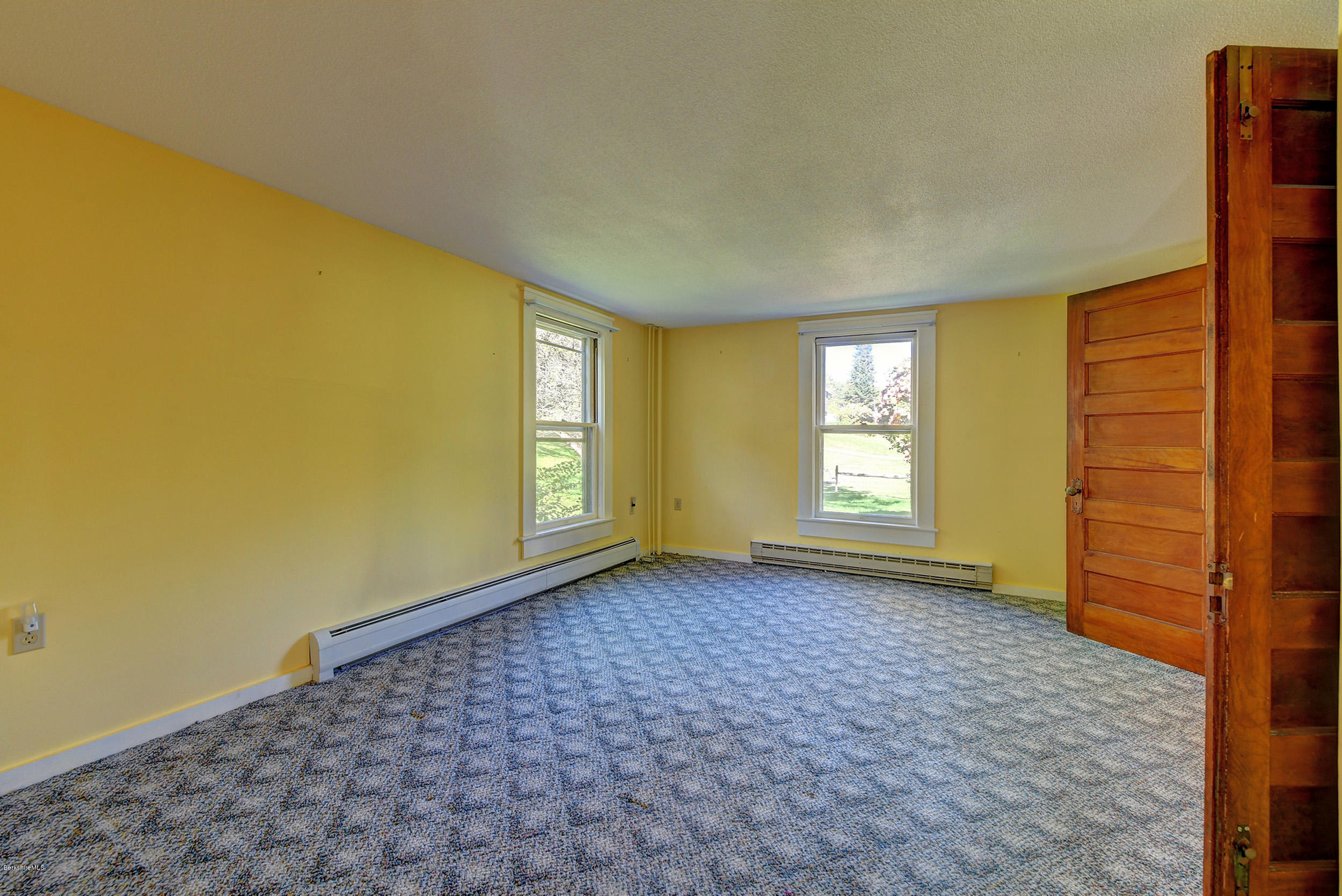 52 Glendale Road Stockbridge, MA 01236 - Photo 16 of 37 231 Bedroom 1