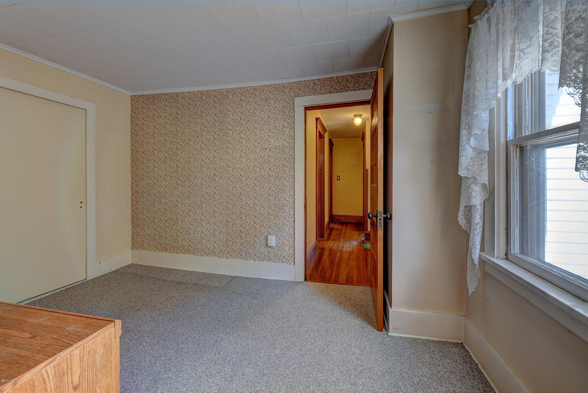 52 Glendale Road Stockbridge, MA 01236 - Photo 24 of 37 314 2nd Floor Bedroom 3