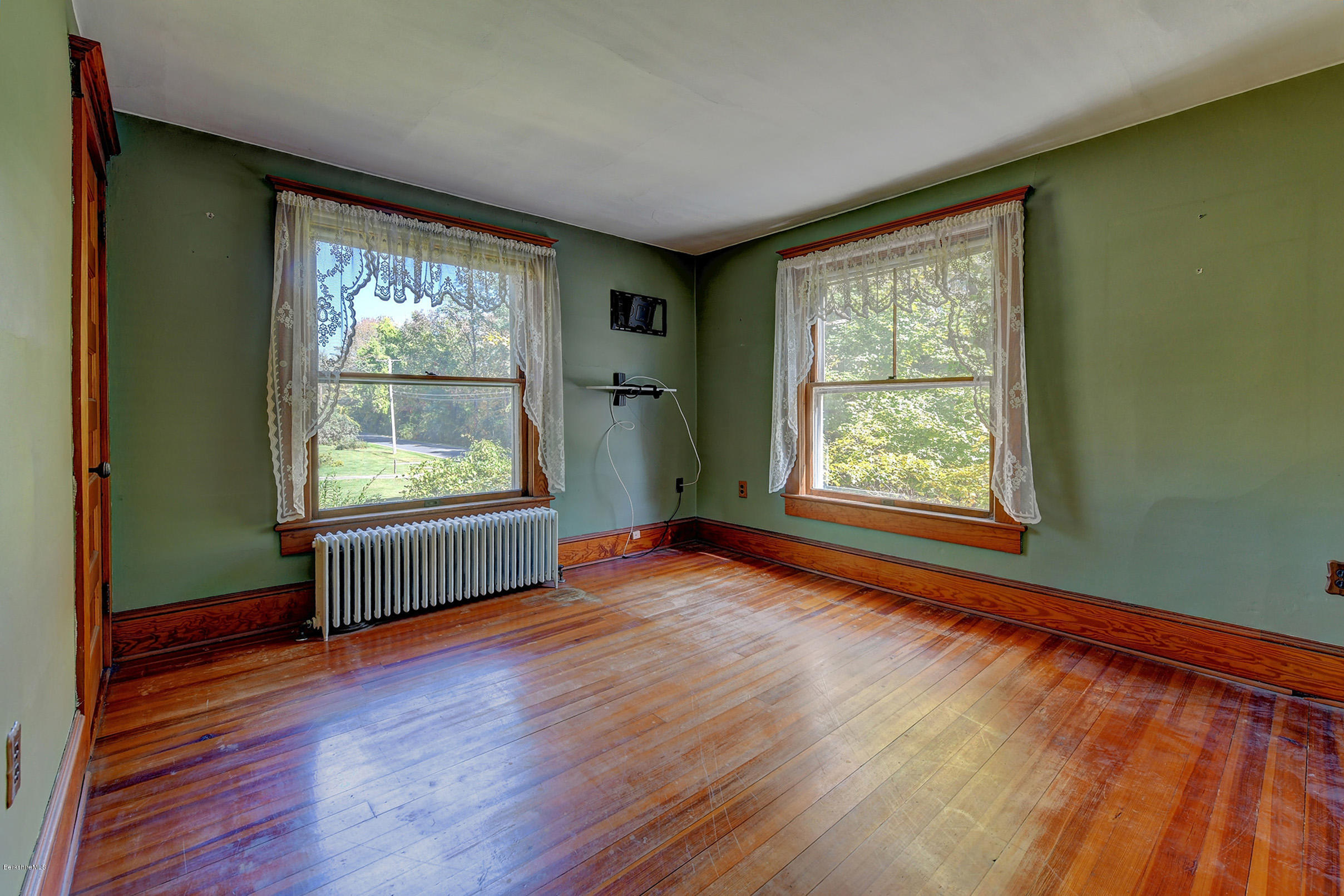 52 Glendale Road Stockbridge, MA 01236 - Photo 28 of 37 331 2nd Floor Bedroom 5
