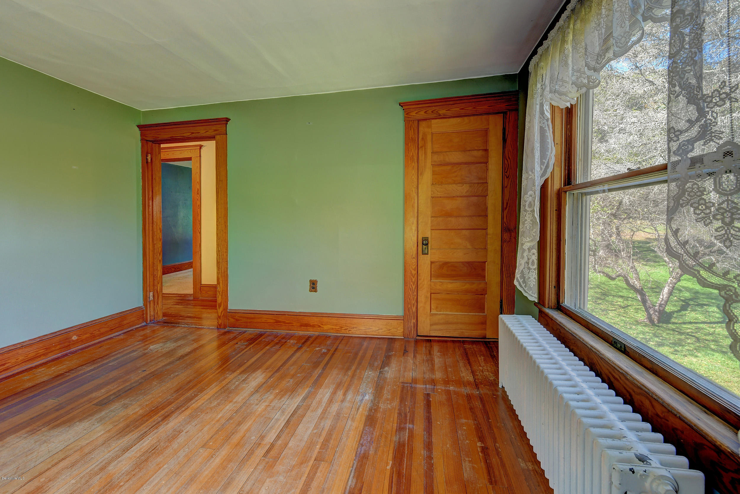 52 Glendale Road Stockbridge, MA 01236 - Photo 29 of 37 333 2nd Floor Bedroom 5