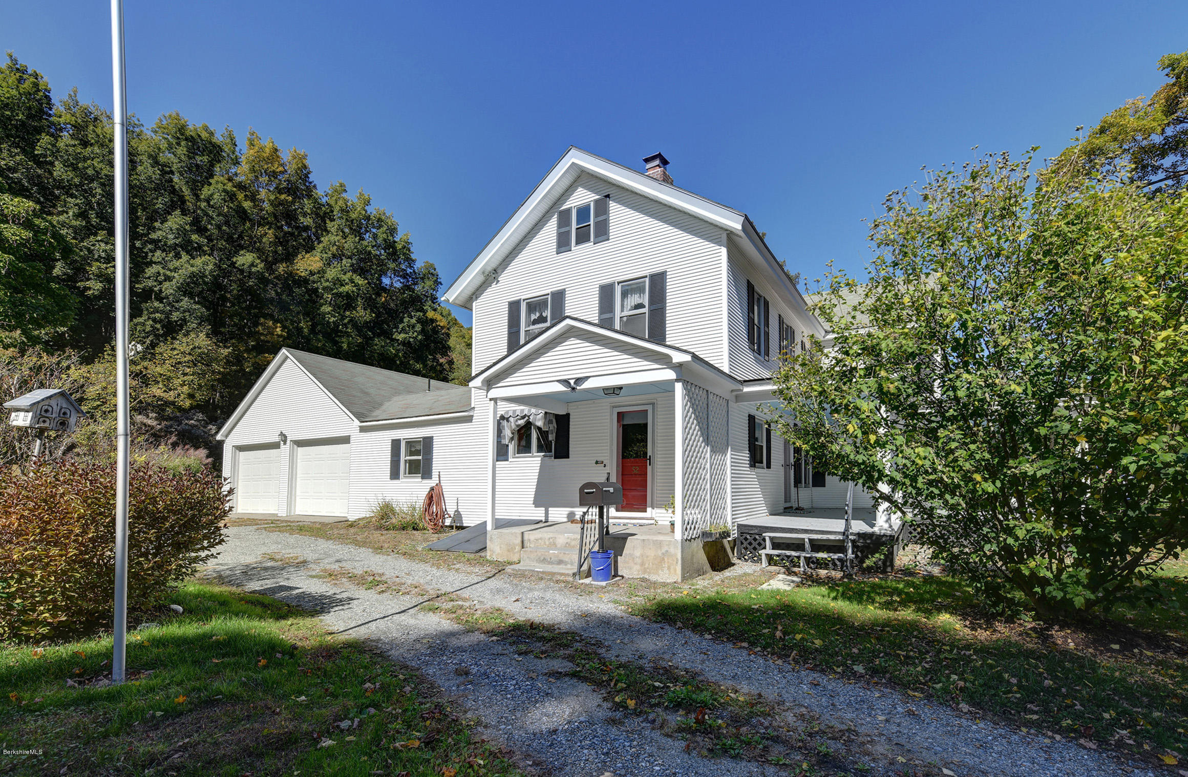 52 Glendale Road Stockbridge, MA 01236 - Photo 5 of 37 112 Exterior Side