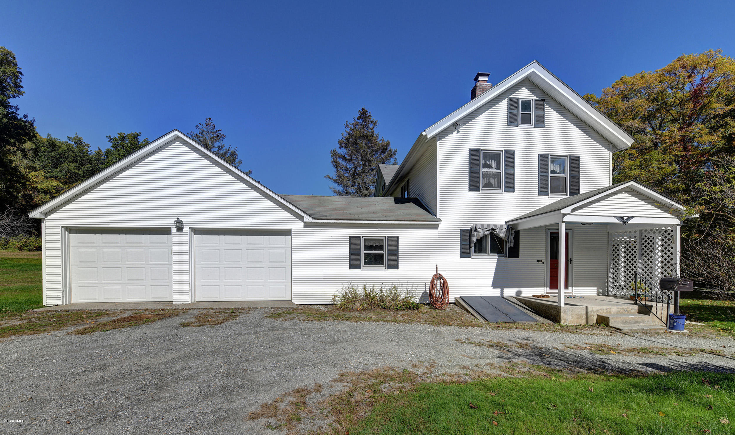 52 Glendale Road Stockbridge, MA 01236 - Photo 6 of 37 114 Exterior Side