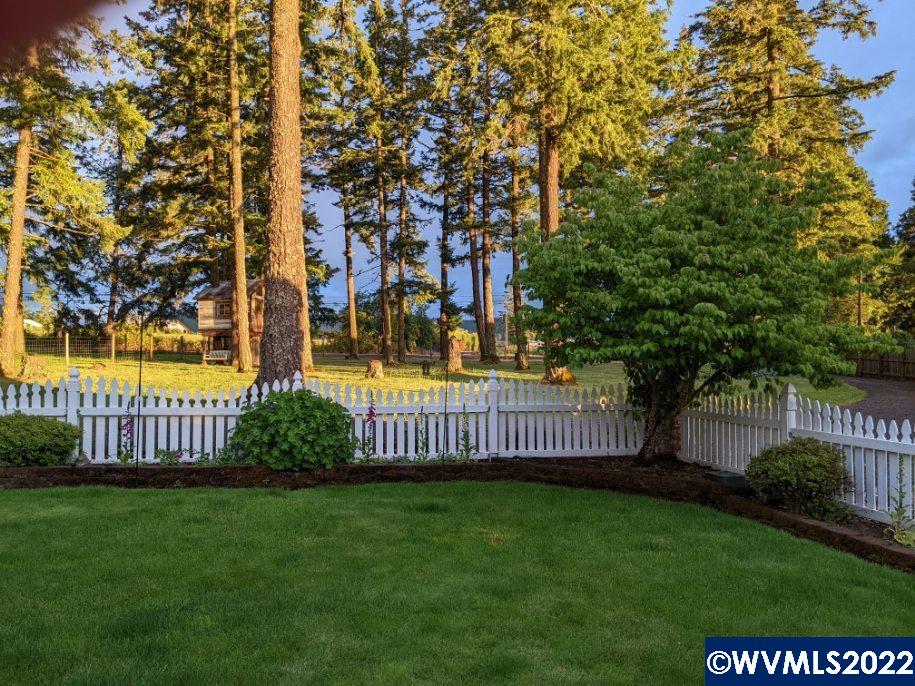 956 Valley View Road Sutherlin, OR 97479 - Photo 5 of 9