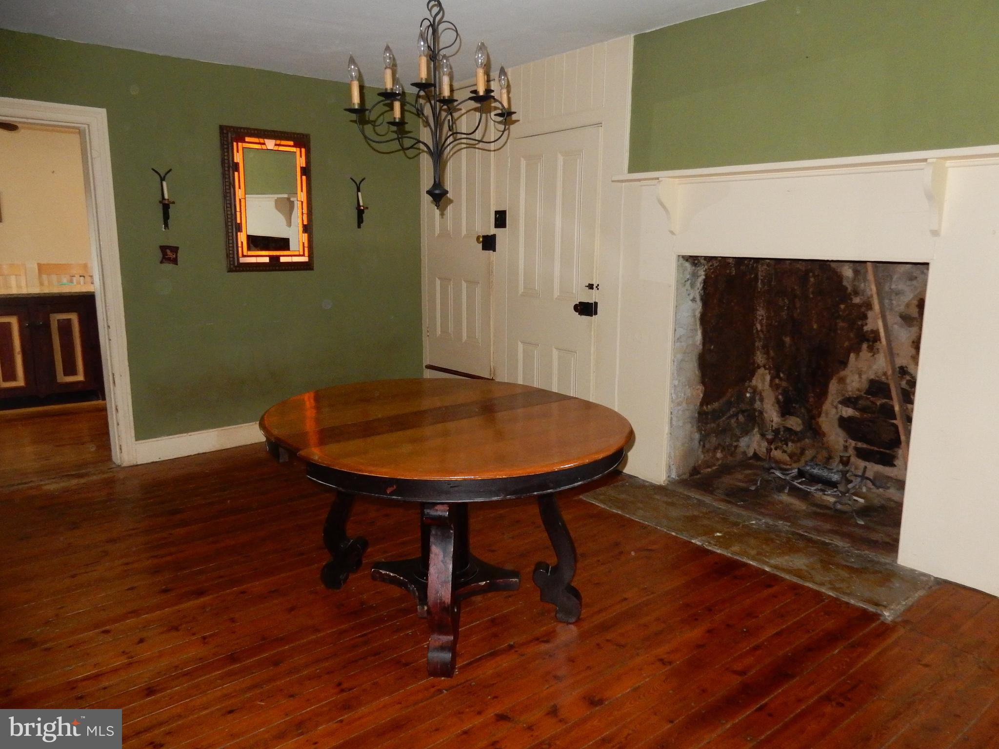 710 Newtown Road Warminster, PA 18974 - Photo 4 of 39 Gallery Image 4