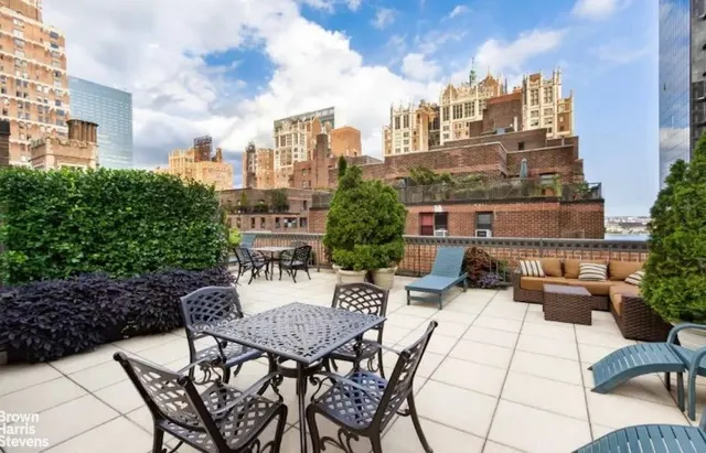 $400,000 | 305 East 40th Street, Unit 5X | Murray Hill