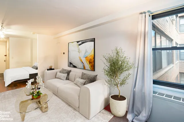$400,000 | 305 East 40th Street, Unit 5X | Murray Hill