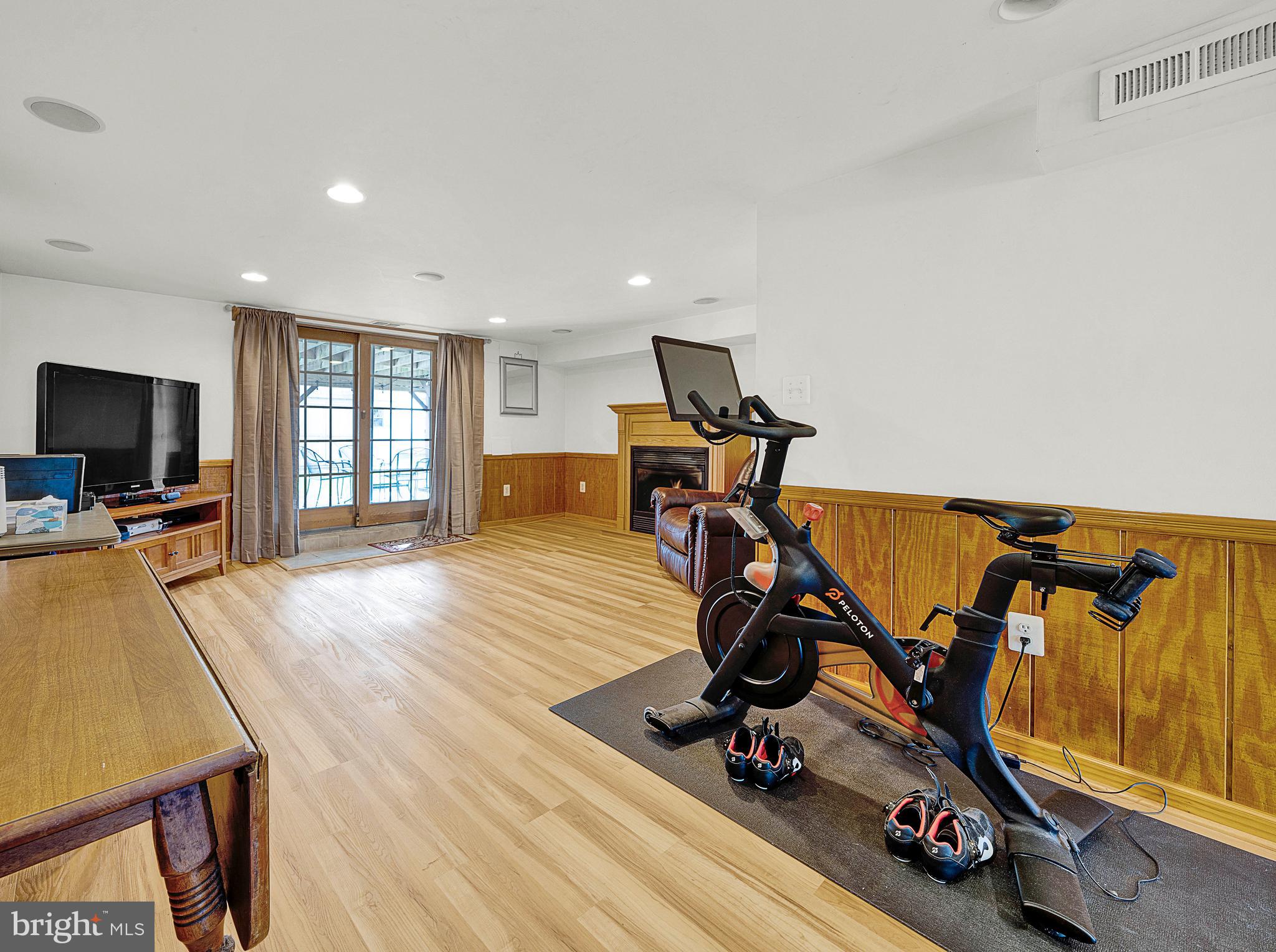 11721 Millbrook Road Philadelphia, PA 19154 - Photo 23 of 42 Gallery Image 23