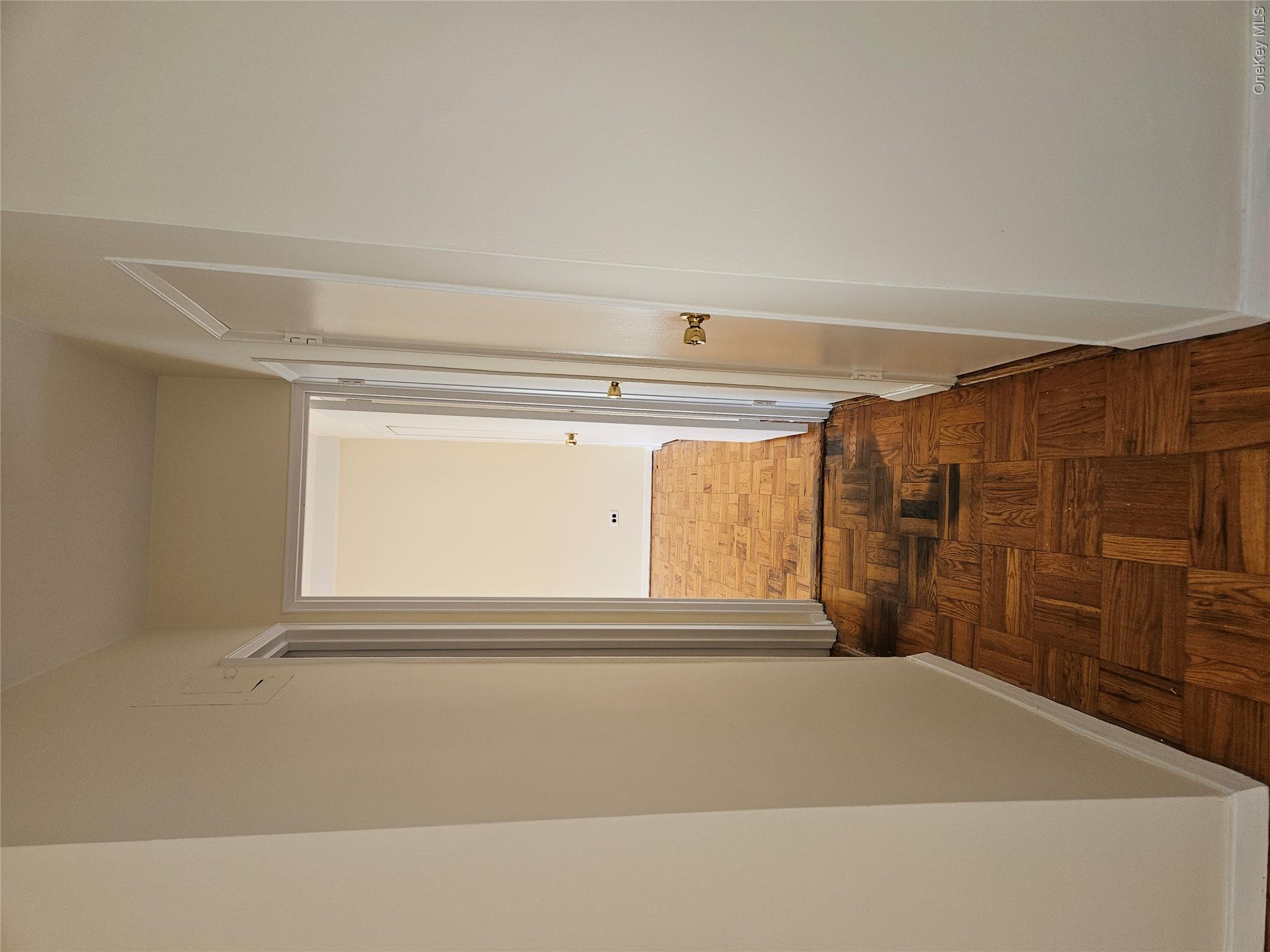 5500 Fieldston Road, Unit 4II Bronx, NY 10471 - Photo 10 of 15 Hallway leading to the bathroom & bedroom.