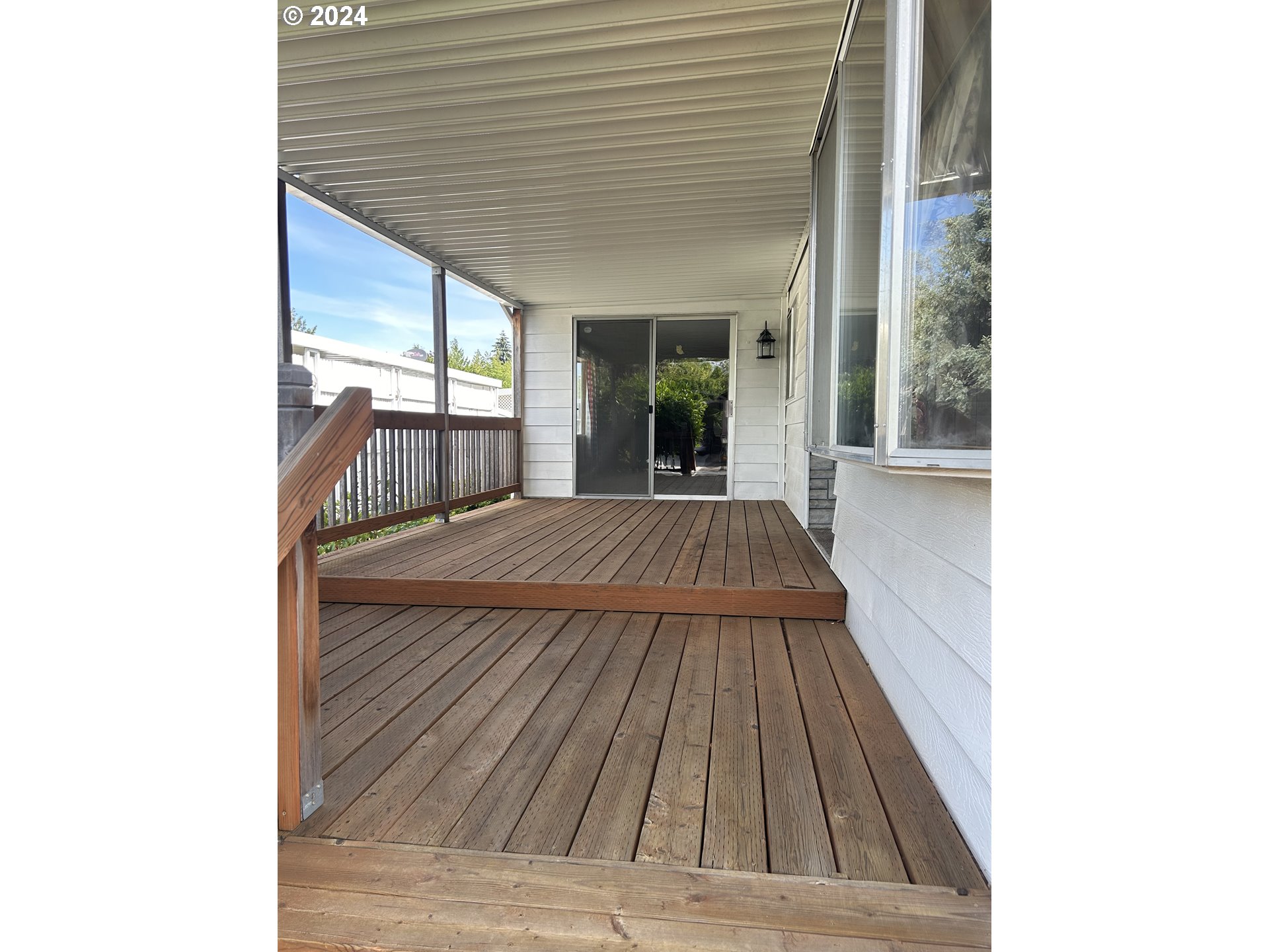 4800 Barger Drive Eugene, OR 97402 - Photo 20 of 20 a view of livingroom with wooden floor
