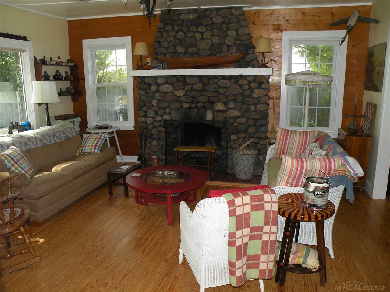 1985 South Lakeshore Road Carsonville, MI 48419 - Photo 20 of 38 31353197-20.JPG