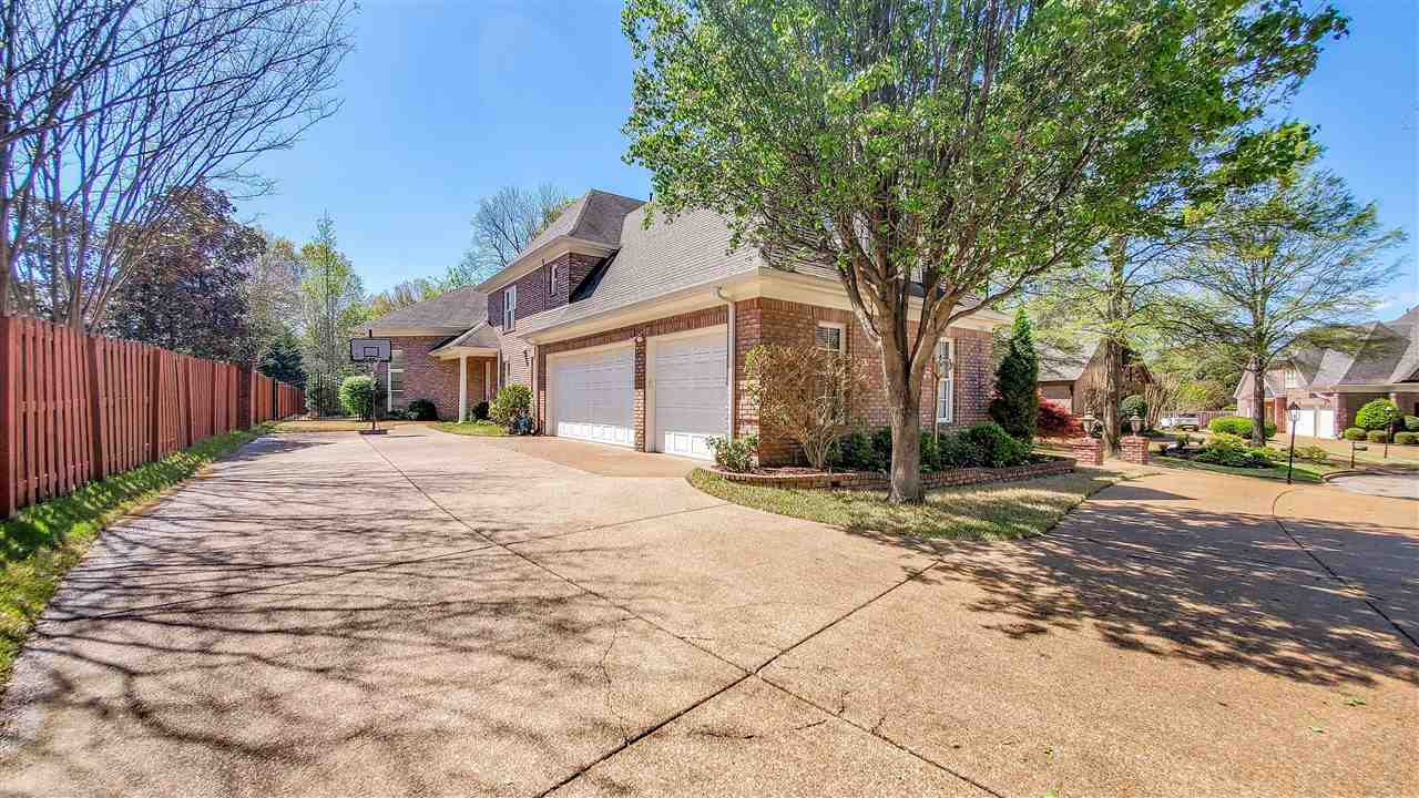 10057 Avent Ridge Cove Collierville, TN 38017 - Photo 2 of 25 Gallery Image 2