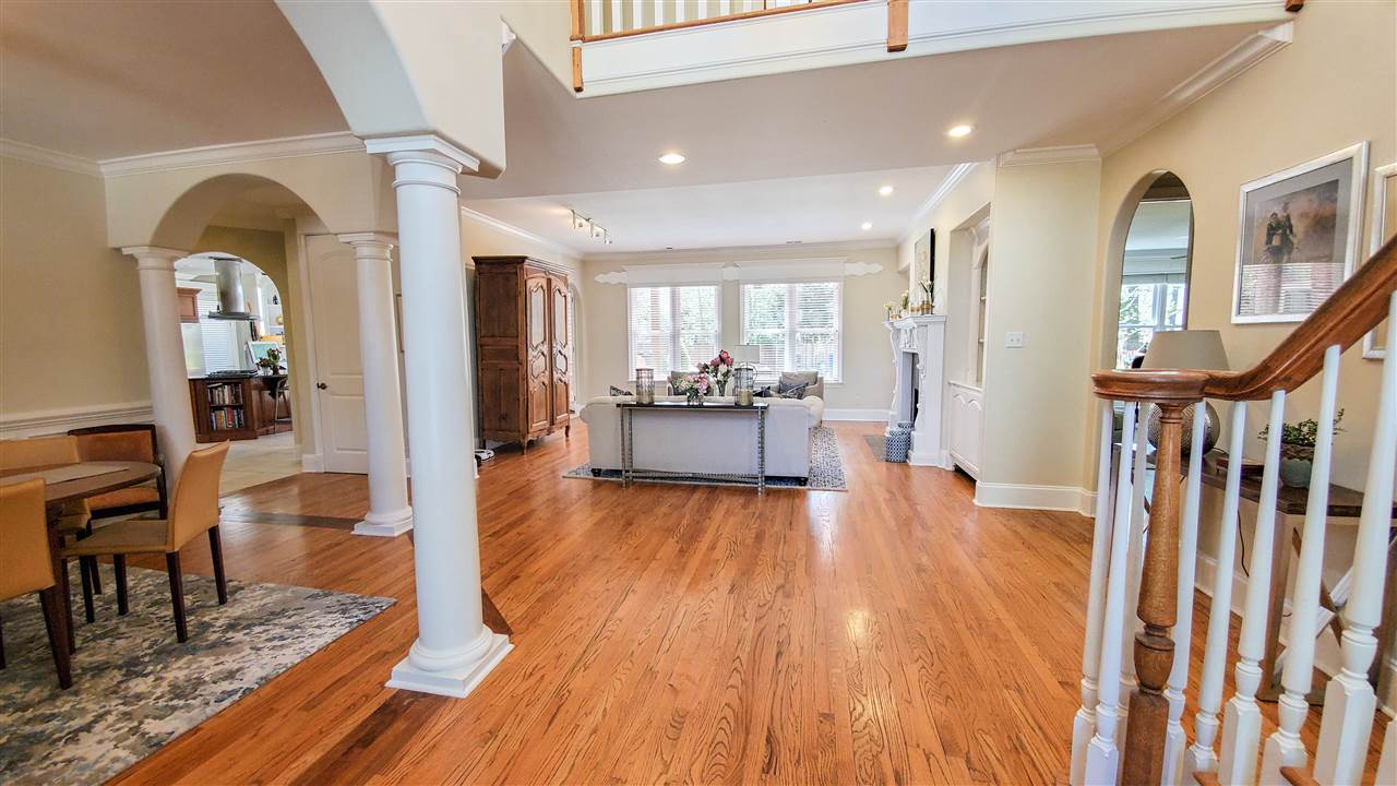 10057 Avent Ridge Cove Collierville, TN 38017 - Photo 3 of 25 Gallery Image 3
