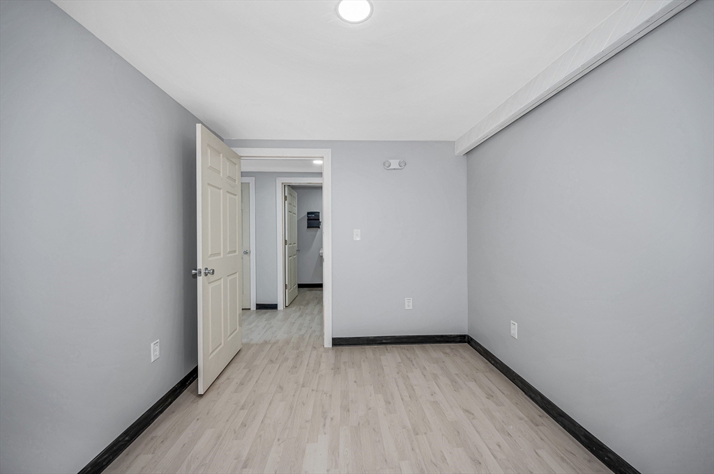 230 Cumberland Road Lowell, MA 01850 - Photo 11 of 38