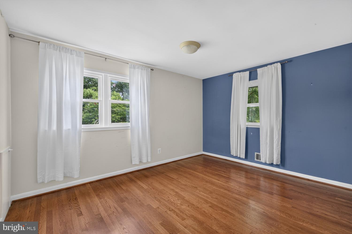 7011 Sea Cliff Road McLean, VA 22101 - Photo 18 of 37 Upstairs Bedroom 1