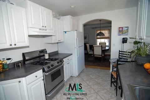 743 Harcourt Road Grosse Pointe, MI 48230 - Photo 4 of 9 13814-3.JPG