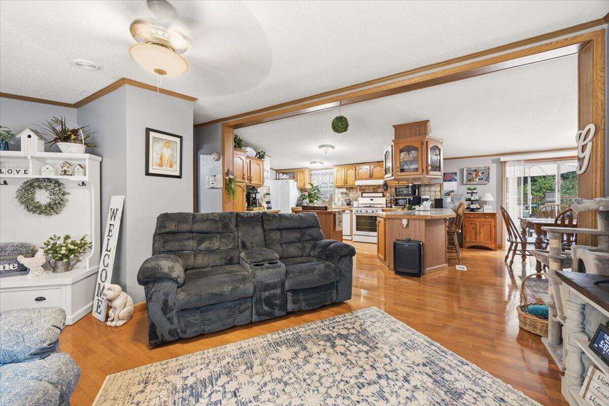 271 Mountain Road Arundel, ME 04046 - Photo 4 of 39