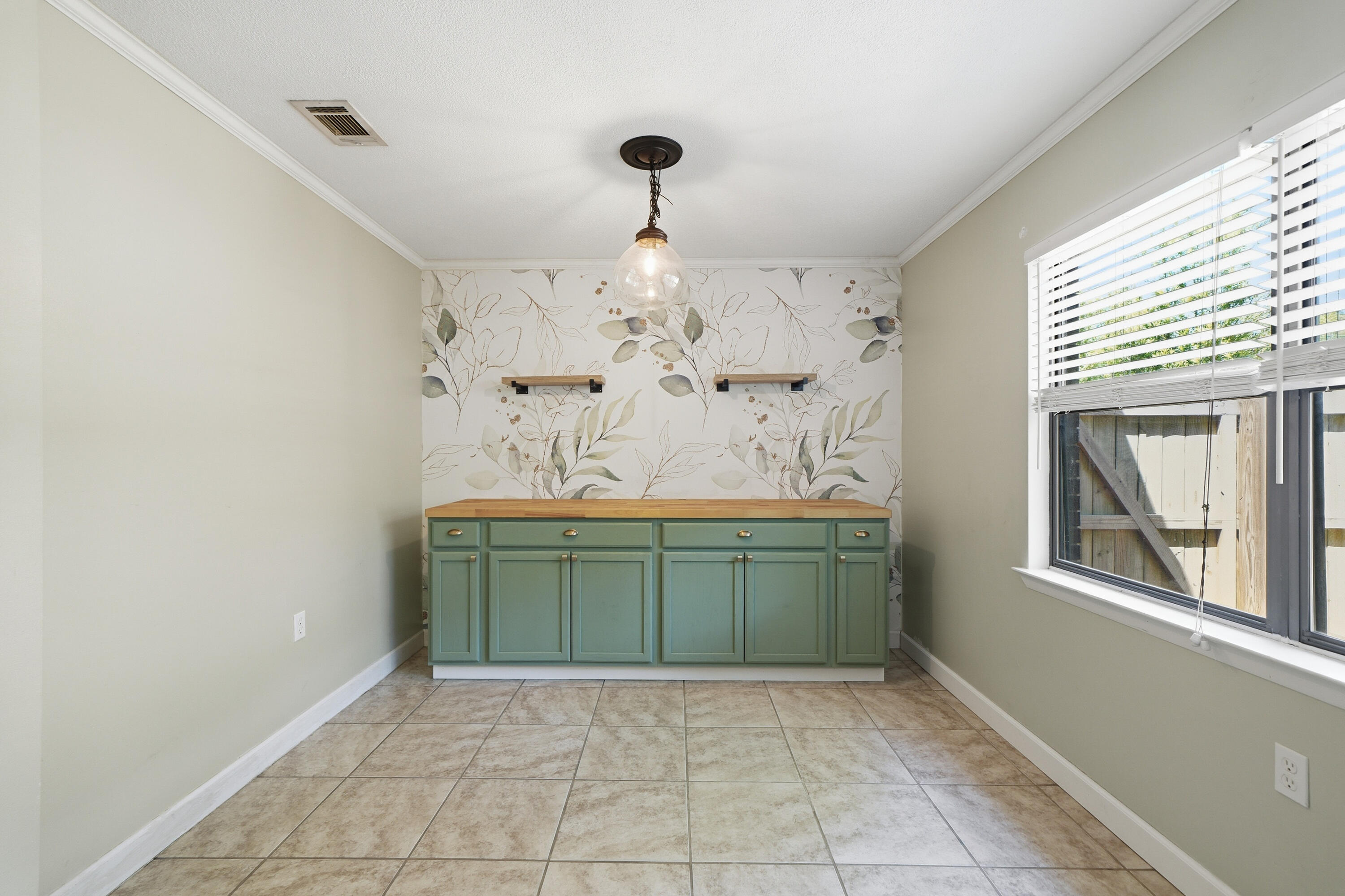 410 Pelham Road Fort Walton Beach, FL 32547 - Photo 12 of 36 DSC08933