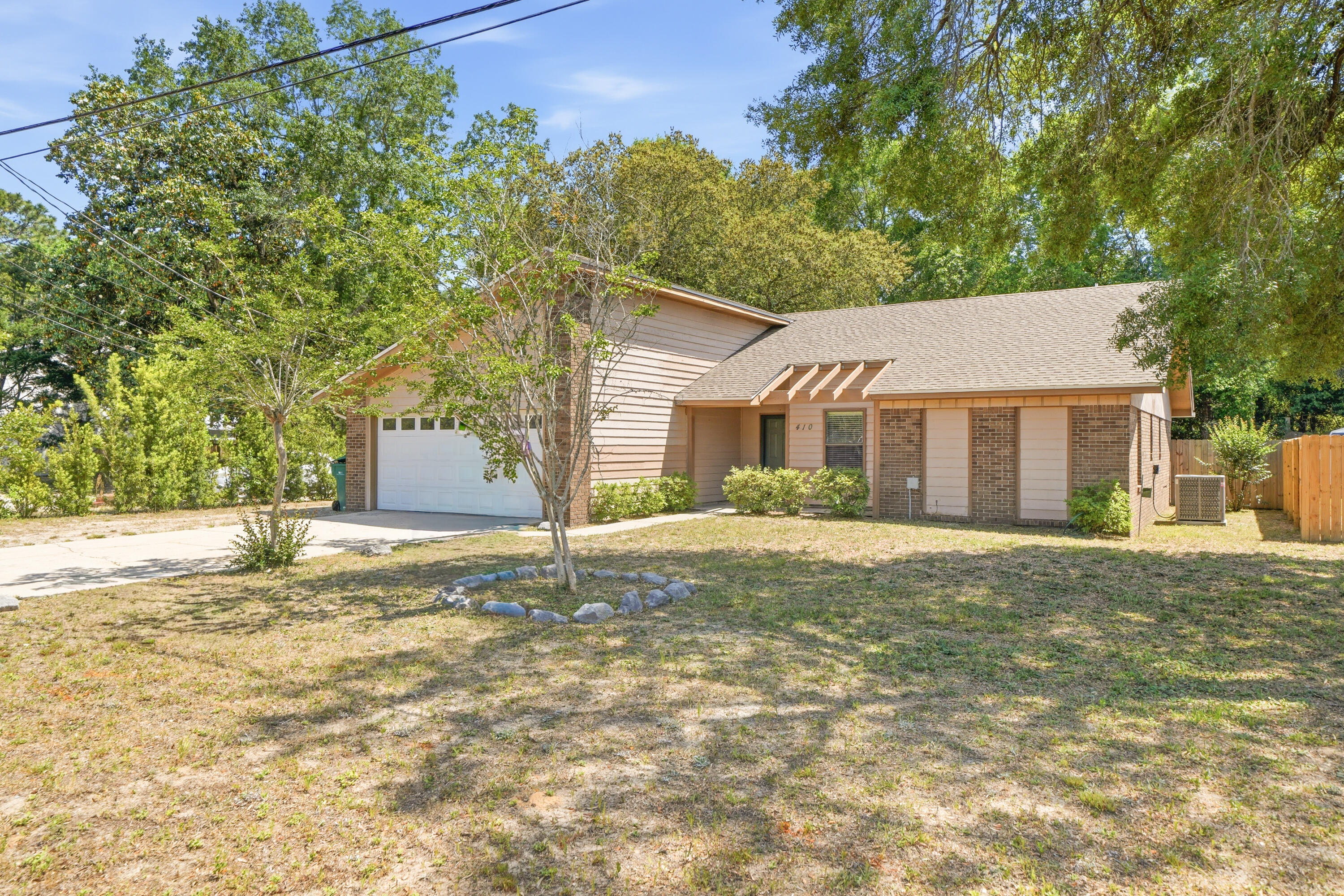 410 Pelham Road Fort Walton Beach, FL 32547 - Photo 2 of 36 DSC09062