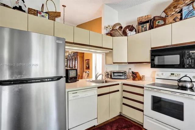 $310,000 | 3256 Carambola Circle South, Unit 3256, Coconut Creek, FL 33066