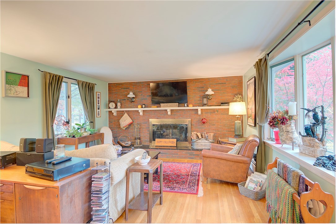 23 Meadowbrook Road Richmond, RI 02898 - Photo 9 of 40