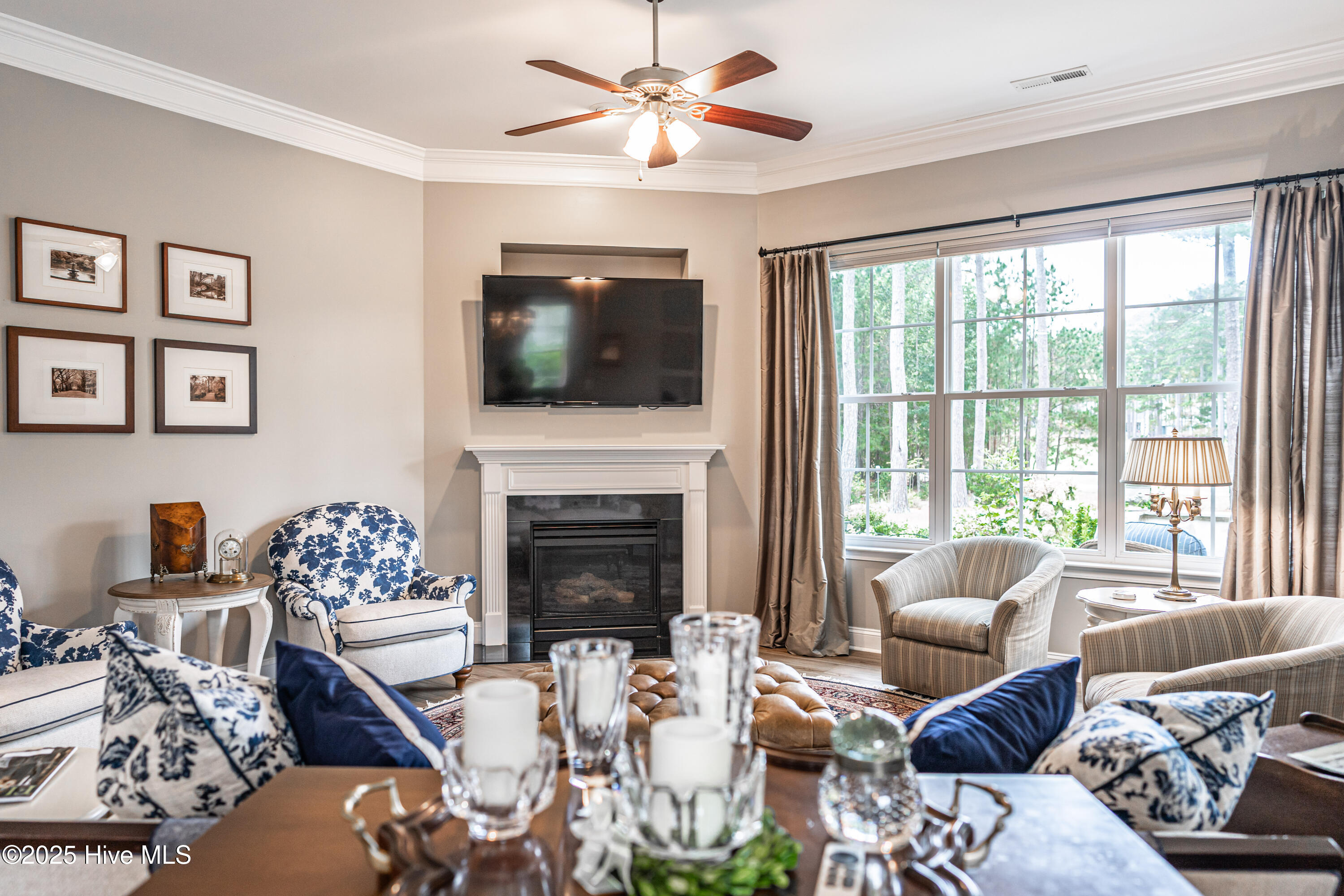 680 Legacy Lakes Way Aberdeen, NC 28315 - Photo 14 of 55 Living Room