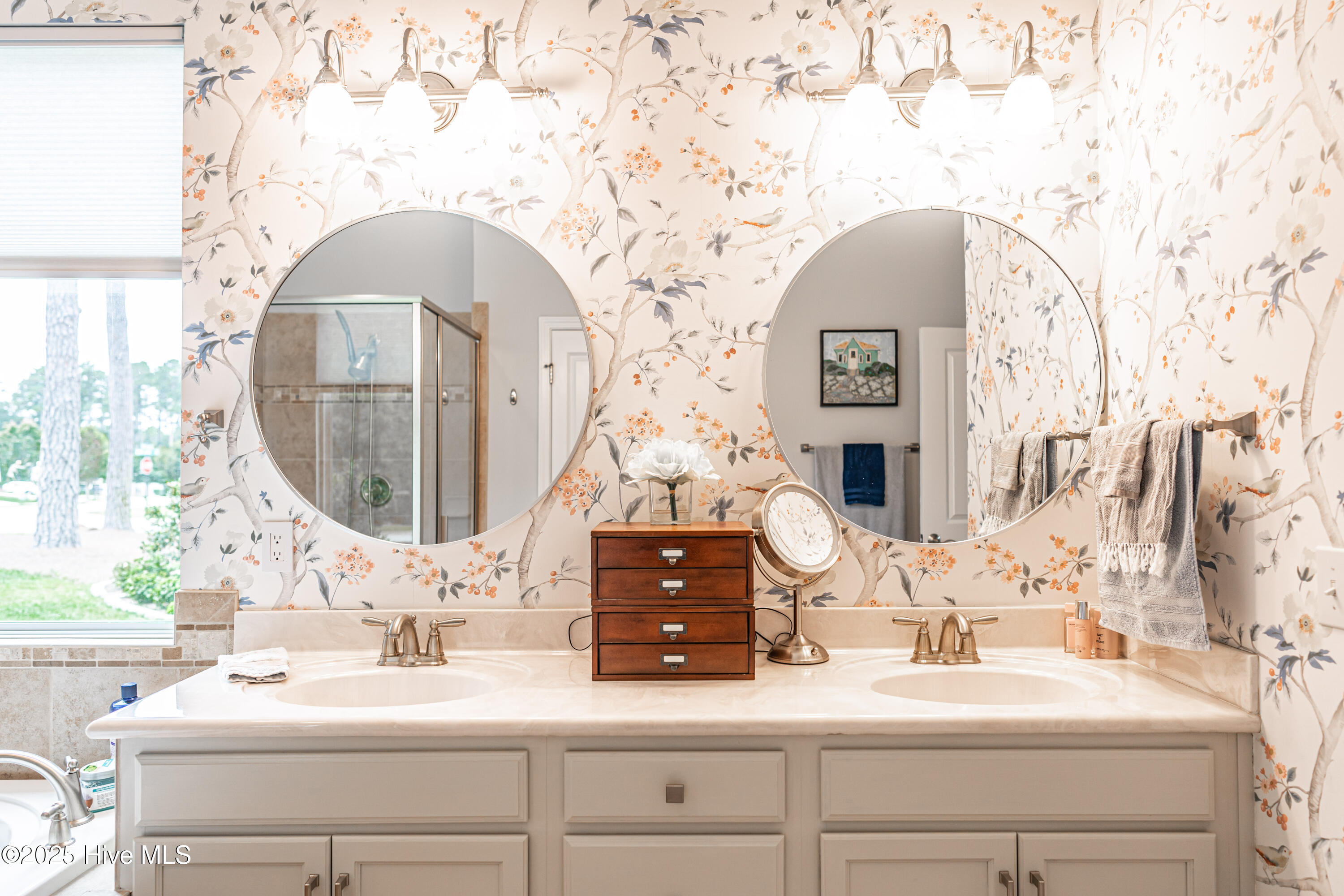 680 Legacy Lakes Way Aberdeen, NC 28315 - Photo 22 of 55 Master Bath