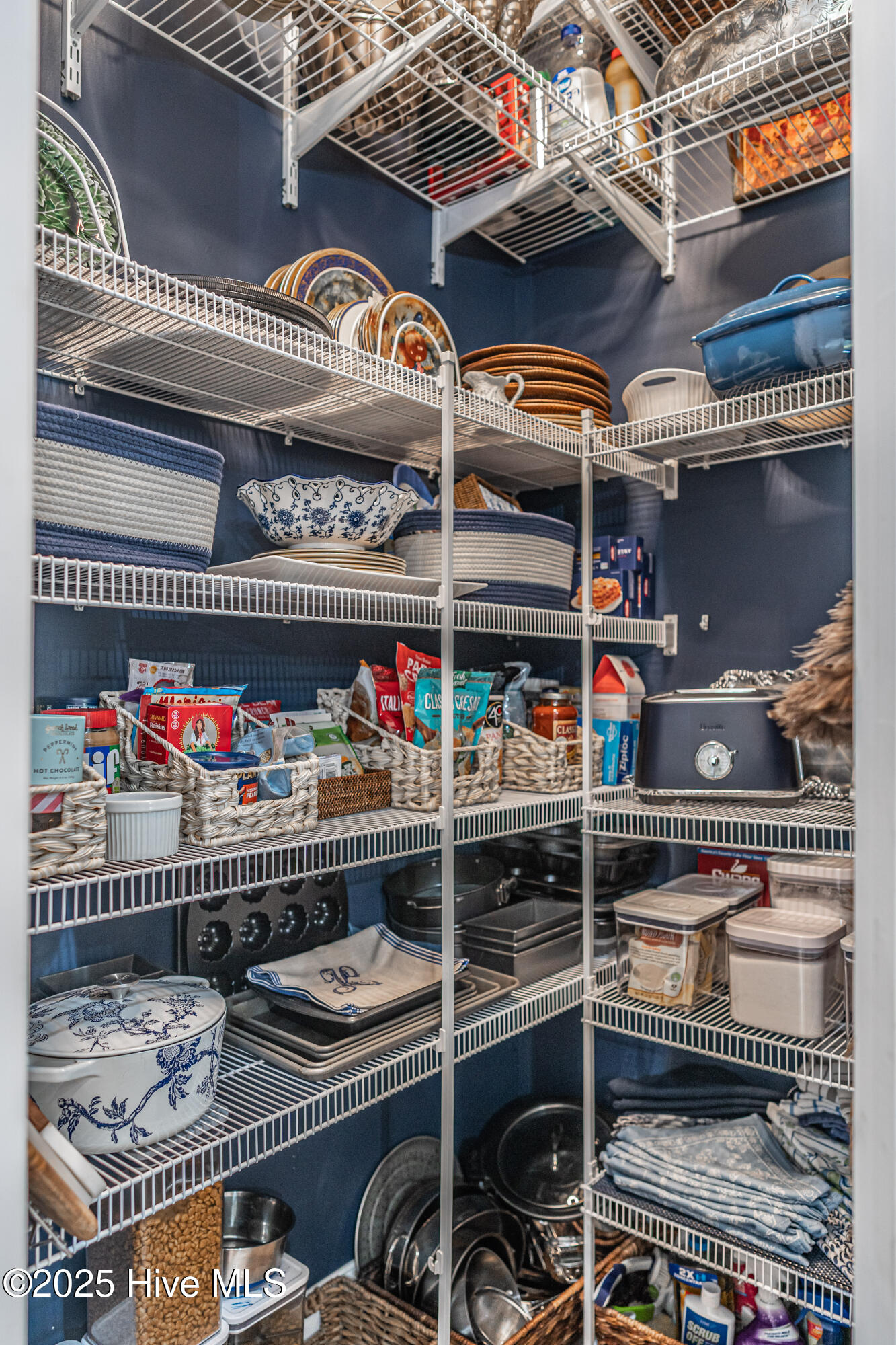 680 Legacy Lakes Way Aberdeen, NC 28315 - Photo 35 of 55 Pantry