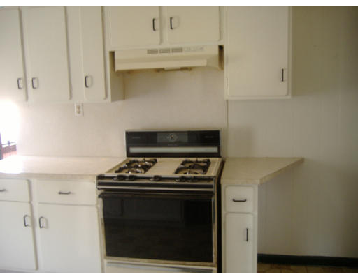 76-78 Bloomfield Street Springfield, MA 01108 - Photo 6 of 15 Gallery Image 6