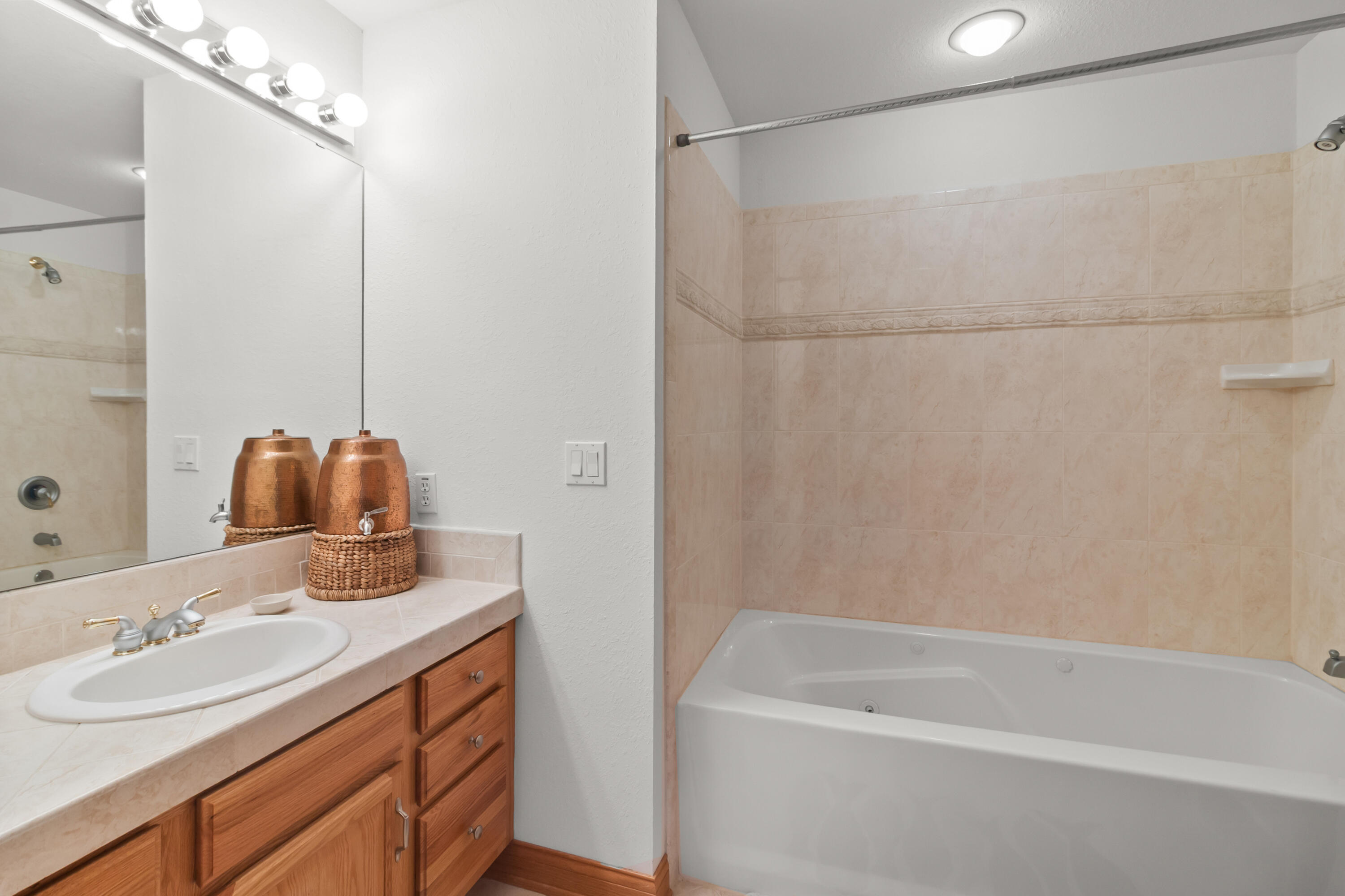 1451 Main Street Delafield, WI 53018 - Photo 24 of 46 Jetted tub/ensuite