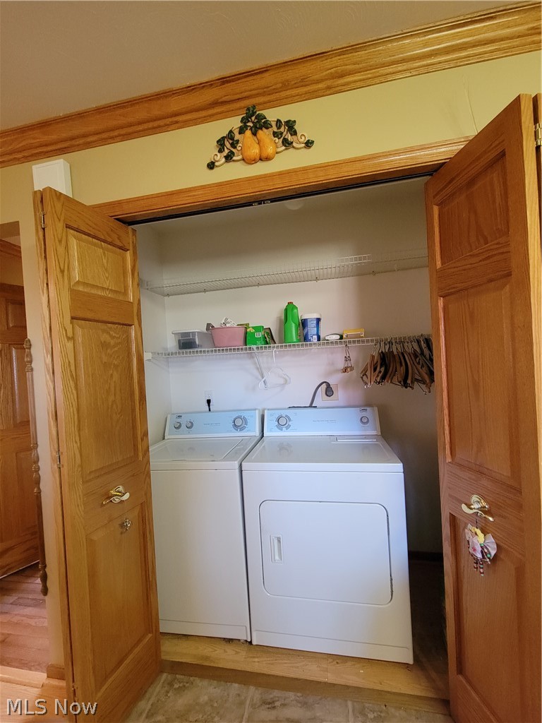 17276 Quarry Road Wellington, OH 44090 - Photo 4 of 35 Washer and Dryer in the Kitchen