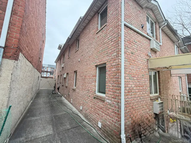 $1,598,000 | 43-18 215th Place | Bayside