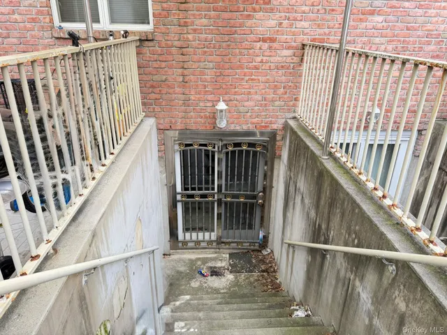 $1,598,000 | 43-18 215th Place | Bayside