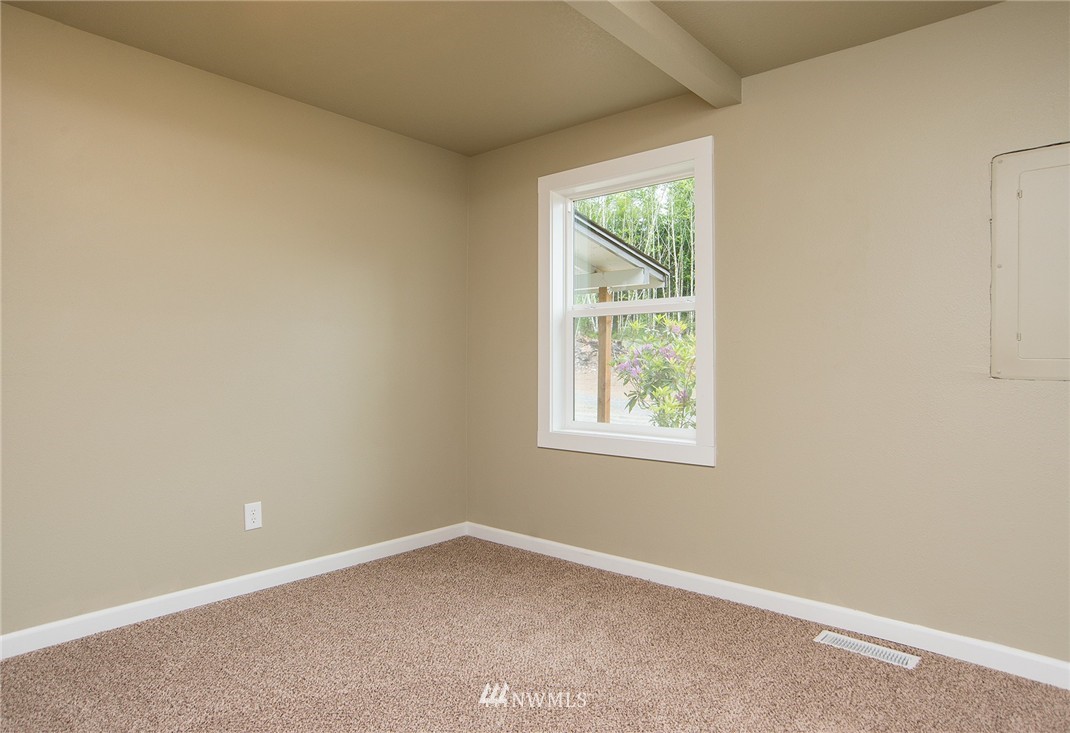 811 Agren Road Castle Rock, WA 98611 - Photo 11 of 15 Gallery Image 11