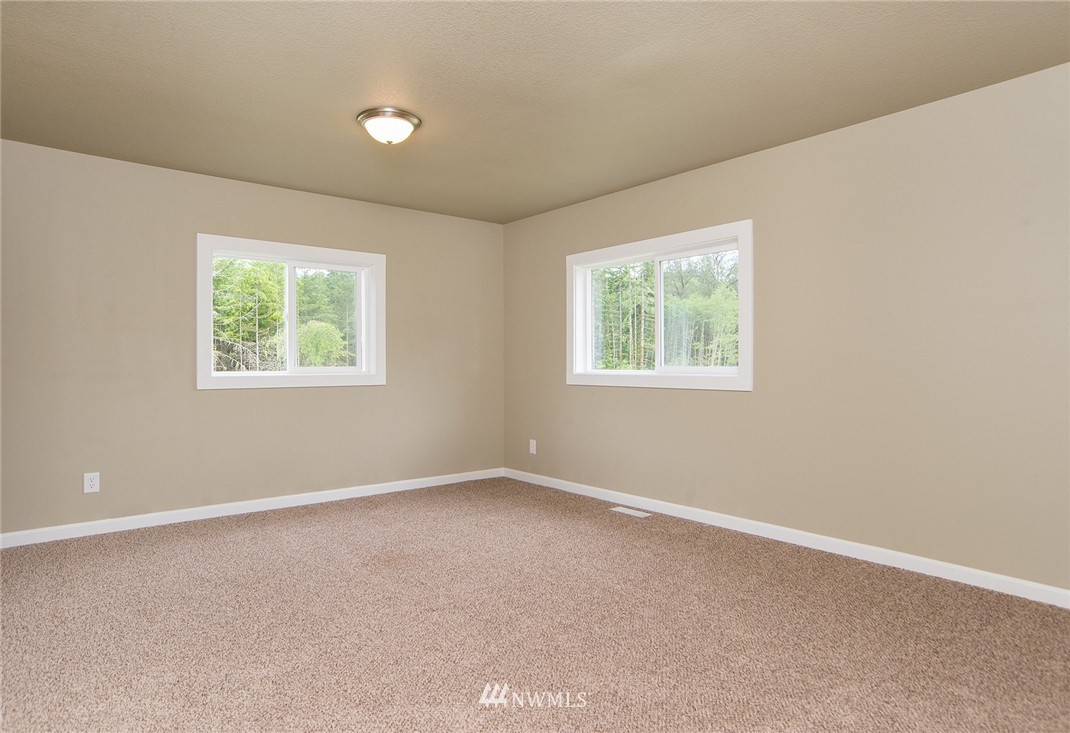 811 Agren Road Castle Rock, WA 98611 - Photo 6 of 15 Gallery Image 6