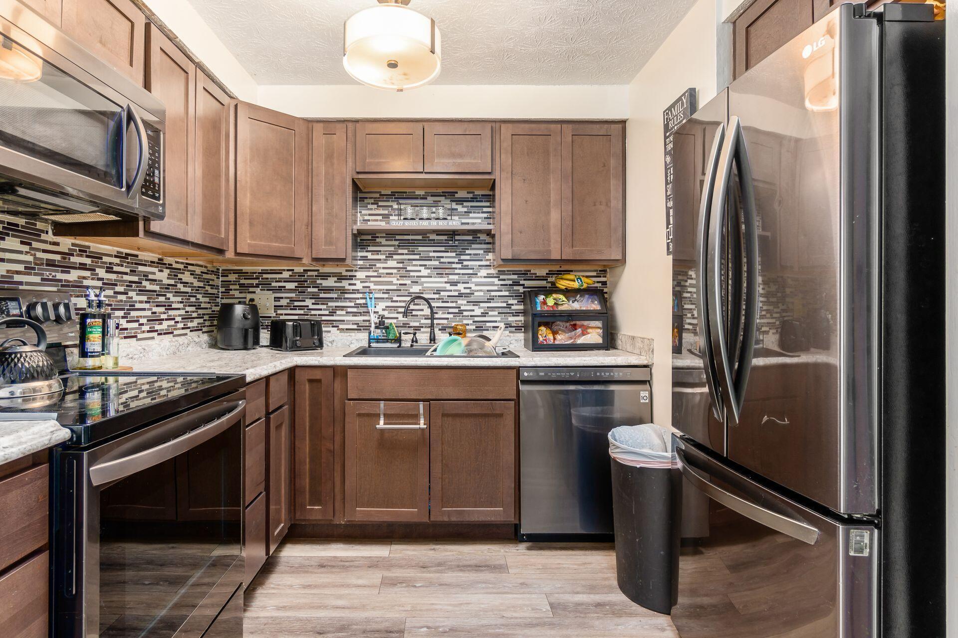 1645 Rivermont Road Columbus, OH 43223 - Photo 8 of 18 007_933c_i 1645 Rivermont 023