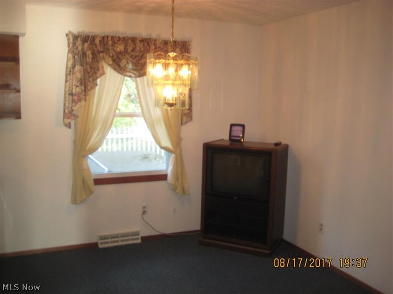 304 Silver Ridge Drive Akron, OH 44321 - Photo 13 of 29 Gallery Image 13