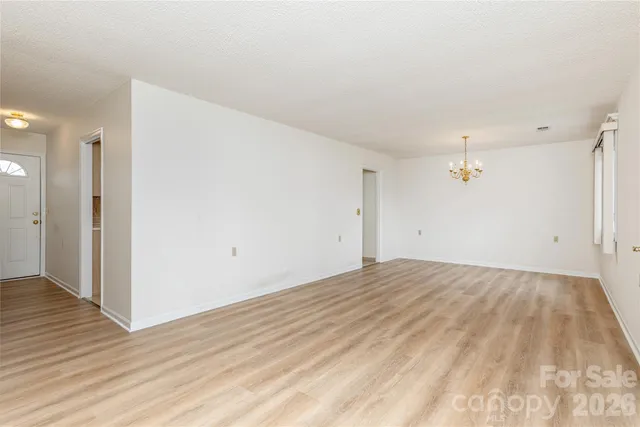 $325,000 | 228 Dartcrest Drive, Hendersonville, NC 28792