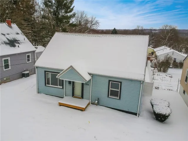 $115,000 | 1704 Audley Avenue, New Castle, PA 16105