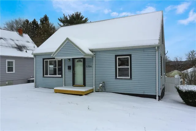 a view of backyard of house