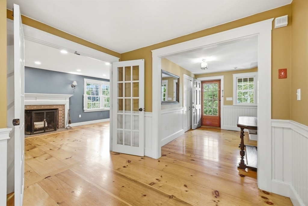 338 Clapp Road Scituate, MA 02066 - Photo 12 of 42