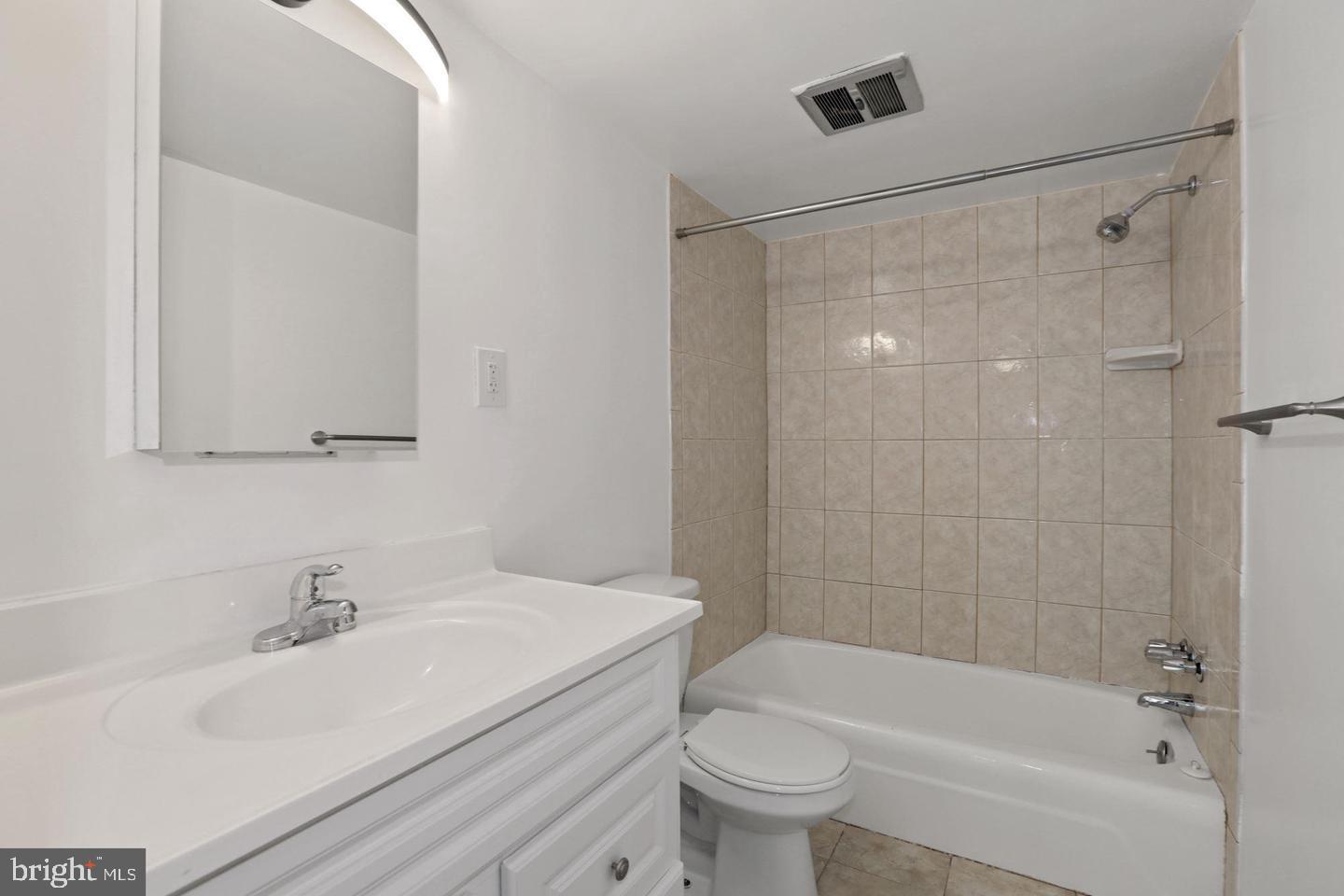 6022 Westchester Park Drive, Unit 6022 202 College Park, MD 20740 - Photo 16 of 25