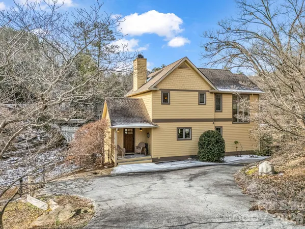 $1,250,000 | 105 Tryon Bay Circle, Lake Lure, NC 28746