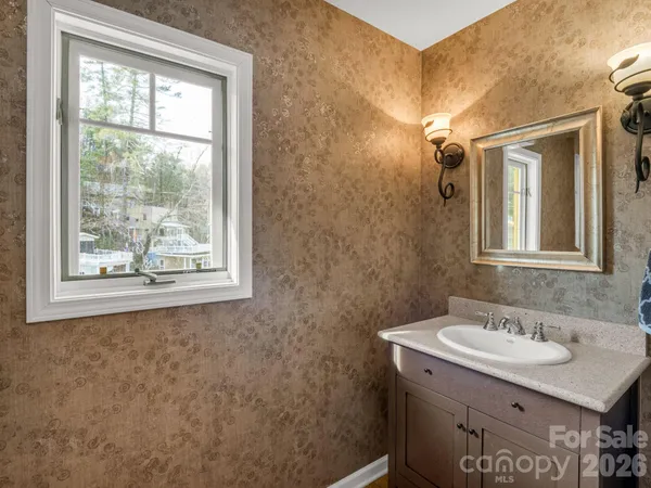 $1,250,000 | 105 Tryon Bay Circle, Lake Lure, NC 28746