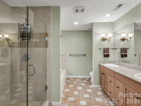 $1,250,000 | 105 Tryon Bay Circle, Lake Lure, NC 28746