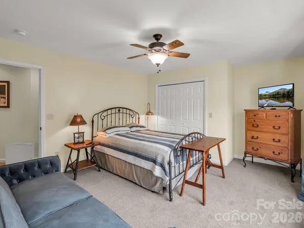 $1,250,000 | 105 Tryon Bay Circle, Lake Lure, NC 28746