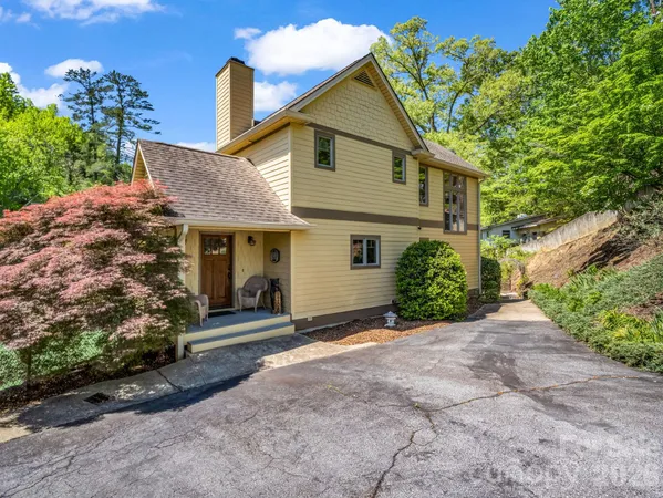 $1,250,000 | 105 Tryon Bay Circle, Lake Lure, NC 28746