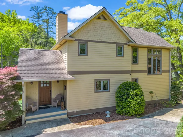 $1,250,000 | 105 Tryon Bay Circle, Lake Lure, NC 28746